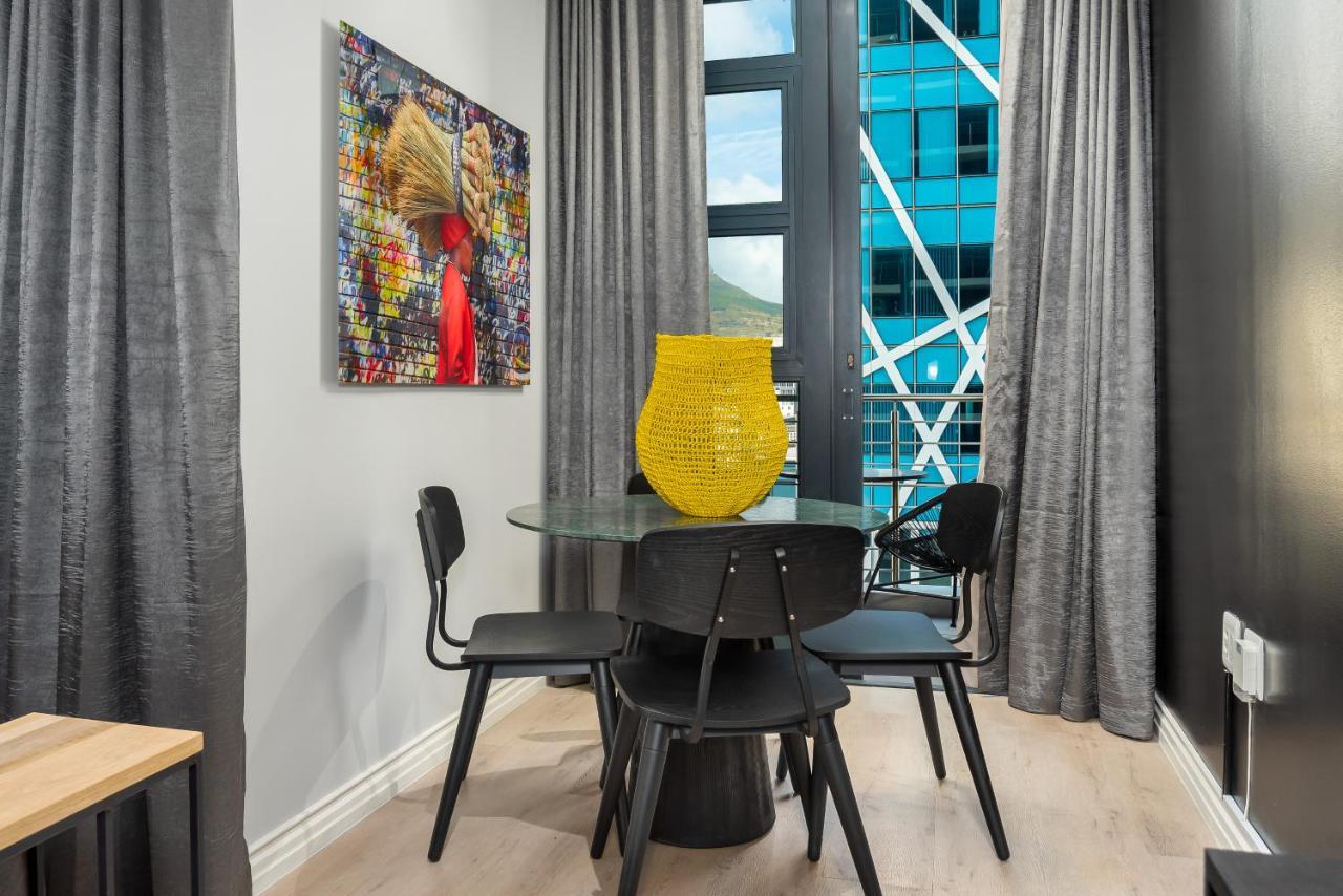 16 On Bree Luxury Apartments كيب تاون المظهر الخارجي الصورة